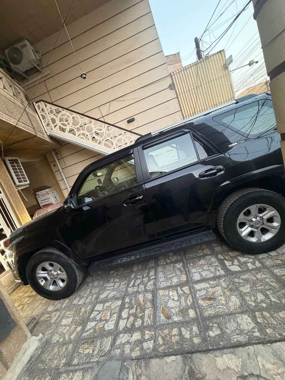 السلام عليكم 
للبيع او المراوس فوررنر sr5 فول مواصفات 
شاشة وكامرا ولايت زنون 
فول تحكم ستيرن والجام كله اوتو الجامة 
مراية عاكسة للضوء واشارة بالمري وهيتر 
كشنات جلد وتحكم كهربائي 
فتحة سقف سلايد روف 
محرك 4000cc v6( لاندكروز )
محرك وكير بشرط 
تخم تاير جديد 
السيارة بدون اي نقص 
السيارة بدون صبغ حادث امريكا ربع جاملغ عكس السايق ومعدل بارد ومسحوب كارت ع كدة وصور الحادث بالمنشور 
الايرباكات كلها سليمة 
ماشية 61 حقيقي 
السعر 260 
للاستفسار *********** متواجد واتساب بغداد, العراق
