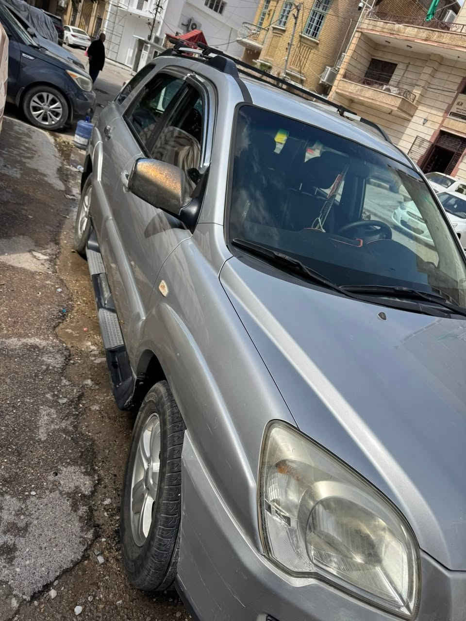 السلام عليكم
كيا سبورتج للبيع موديل 2009 خليجي ماشيه 147الف كيلو

نضيفه تخم تاير جديد كشنات جلد بلادي تدفئه بيها 

مكينة 2000 دوش بلادية برغي ممفتوح بيها

المواصفات / حساسات خلفية، تدفئه في المقاعد الأمامية، مواصفات خليجية 

بيها صبغ بسيط وبارد موضح بالصور

سعرها 120 ومجالها جدآ بسيط

مكانها /بغداد كرادة

للاتصال /***********
