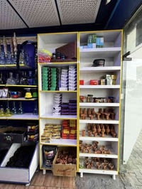 عارضات • خزائن • للبيع