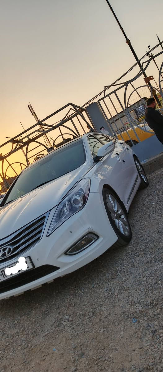 مكلف بل نشر
السلام عليكم 
ازيرا موديل 2015خليجي  
سياره رقم بصره سنويه هزه جديد
سياره بيها بارد بسيط بل جاملغ لامامي وصبغ كد شبر بل داير من جوا فقط ولباقي كفاله 
نظافة 100% كير محرك تبريد جاهزات اطلع وين ميعجبك صدر خلفي امامي جديد ...مع تخم تأير شرط كارتون ...
جديده سياره ماشيه 173حقيقي يعني ما متعوبه سياره ابد؟؟
- مواصفات السيارة .
-
-شاشه  اصليه فديو أو واي فاي نت و بلوثوث و اتصال
- حساسات خلفية.......
-كاميرا خلفيه
・・・・・・
شاشة عطال ..
ستم صوت بلادي
- تبريد خلفي..
- بردة خلفية كهربائية مع بك بلاديه
- اشاير بل مري...
- مانع انزلاق...
- تحكم استيرن...
- انارة بل دشبول.
- انارة بل ابواب...
- لد امامي بلاد
- لد خلفي بلاد.
_برده بيبان
- محرك 6  مفتوح كازكيت ومشتغلي شغل بلادي افحص وين ما يعجبك شرط ..
- دبل اكزوز خلفي...
- ويل كروم تخم تاير جديد ...
.USB + اوكس -
- وبعد هواي موصفات بيه .
لسعر 133 وبي مجال بسيط
 مكاني البصره حي المهندسين ***********
