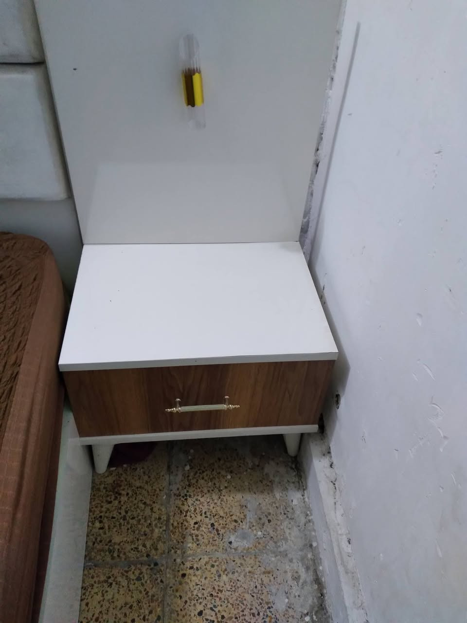 غرفه نوم مستعمله للبيع بدون دوشك 400 وبيها مجال العنوان بغداد البياع منطقة الري الإتصال على هذه الرقم  ***********
