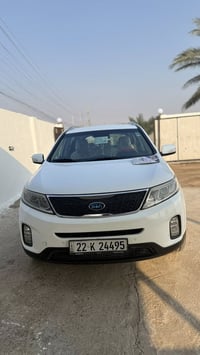 كيا سورنتو        ٢٠١٣.     محرك V6.     وارد خليجي.   موصفات عاديه صب...