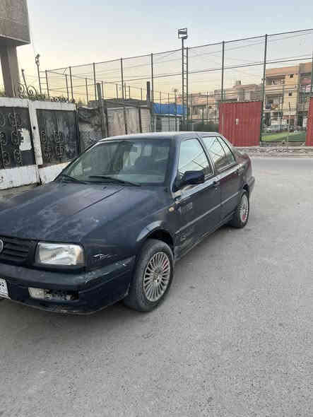 سلام عليكم 
فنتو للبيع محرك ٢٠٠٠ كير اوتو صدر امامي خلفي جديد داخل جديد بدون ضربه سياره تبريد نقص كمبريسر سعر ٣٨ مكان بغداد جديده ***********
