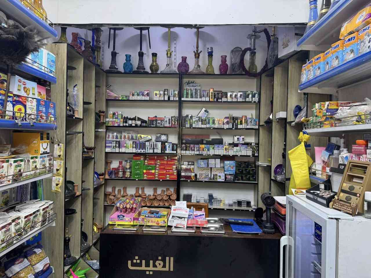 سلام عليكم ورحمة الله وبركاته يوجد اسواق للبيع بغداد المنصور مقابيل مرطبات مشمشه 
يوجد ٦عارضات سبلت منضومه كامرات  ويوجد عرضتين شركات
المحل خير من الله بيعت المحل لسبب عدم تفرغ
اي شخص حاب يشتري
*********** بس واتس اب بي ممتواجد فيس بوك
وشكراا
