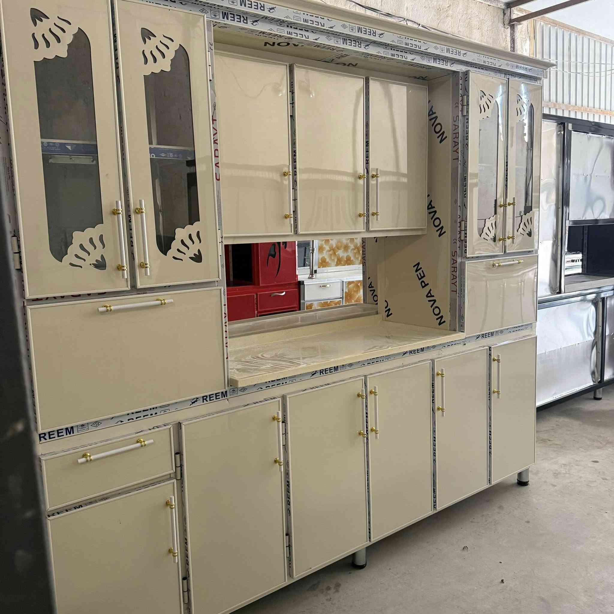 #كاونتر تزكام قياس مترين ونص مرمر وسنك متر ونص مرمر العنوان مغربه شيشان ثانيه للاتصال ***********
