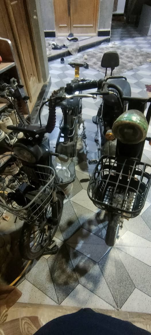 دراجات شحن اثنين ب200 مابيهن بطاريات بيهن مجال للغالين مكاني الزبير 
***********
