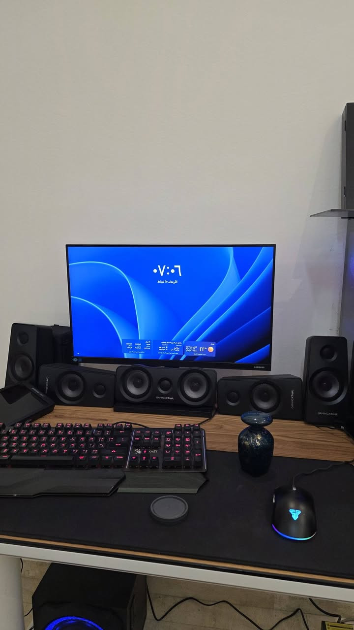 للبيع
كوراي   5 جيل 12  
RTX3060TI 8GB
رام 16 
M.2 500GB
HDD 1T
SSD 240GB
SSD 128 GB 
شاشة سامسونج قياس 24  1080 
سستم صوت 6 سماعات 
UPC اون لاين يشغلها نص ساعة
***********
