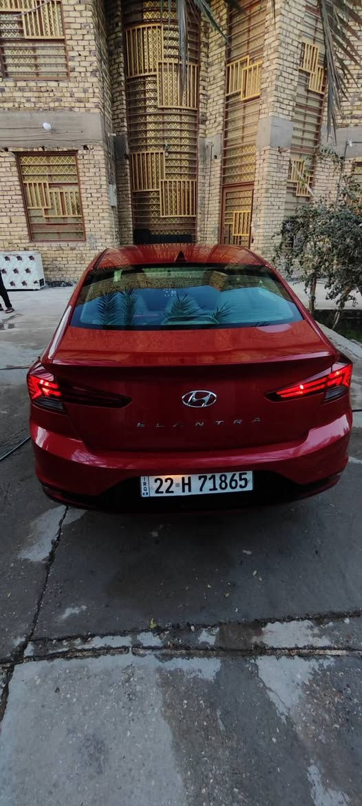 للبيع: هيونداي إلنترا
📆 الموديل: 2020 
🚘 النوع: النترا امريكي 
🧰 المواصفات:
محرك 1.6 لتر 4 سلندر
قوة ~130 حصان
قير أوتوماتيك 6 سرعات
دفع أمامي
💡 التجهيزات:
جنوط رياضية
شاشة وسطية (بلوتوث/يو إس بي)
تكييف قوي
مصابيح أمامية
وسائد / ABS
📍 الحالة: ممتازة / نظيفة (حسب حالتك)
⚡ استهلاك وقود ممتاز
📌 اللون: أحمر
📍 المدينة: (بابل - الحله)
📞 للتواصل: (0773 540 2470)
السعر 130 وبيها مجال بسيط
