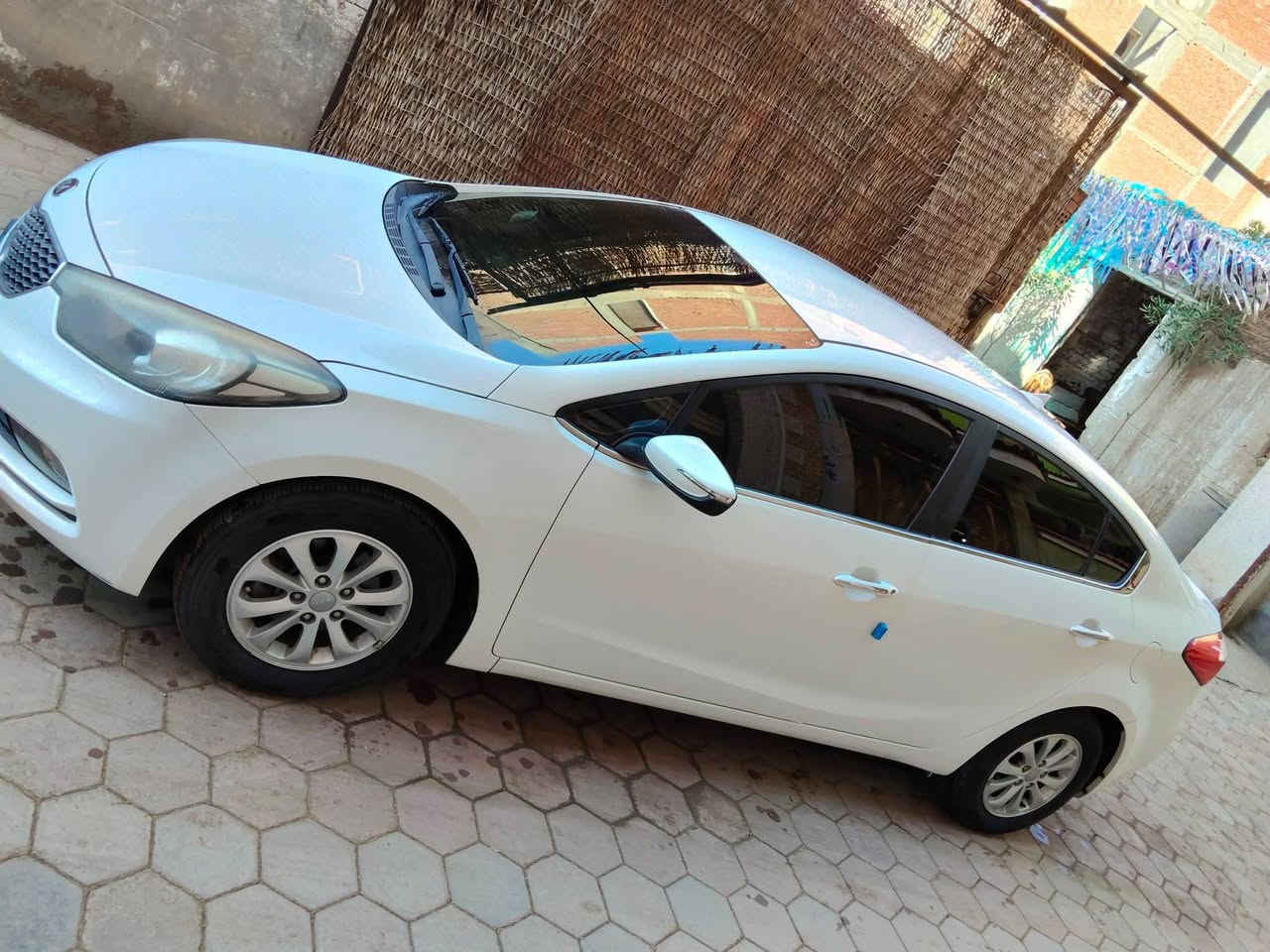 اللهم صل وسلم وبارك على سيدنا محمد
كيا كي سري أوربي
وارد كوريا مالك اول 
موديل ٢٠١٤
كامله كل حاجه عدا البصمه وفتحة السقف
سخانات كراسي 
برا وجوا بالكامل 
زيروووووووووو
عداد ١٤٠ الف كم
لم ترخص حتي الآن
فاتورة للمشتري يرخص اول مالك
حالتها جدا ممتازه
كل حاجه فيه فوق الزيرو

   ملحوظه صفحه خاصه بتسويق السيارات تابعنا هنا👇👇👇👇👇

سيارات مستعمل وكسر زيرو للبيع


**إذا كنت صاحب هذا الإعلان وتريد حذفه لأي سبب، رجاءا أرسل رسالة إلى الدعم الفني**