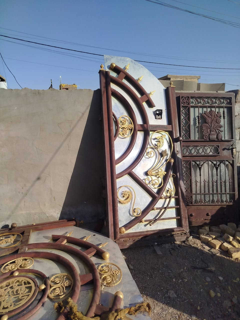 السلام عليكم   باب  للبيع سلايت 3متر نضيف حديد ثقيل الشراي يتصل ويدلل *********** مكاني واسط

