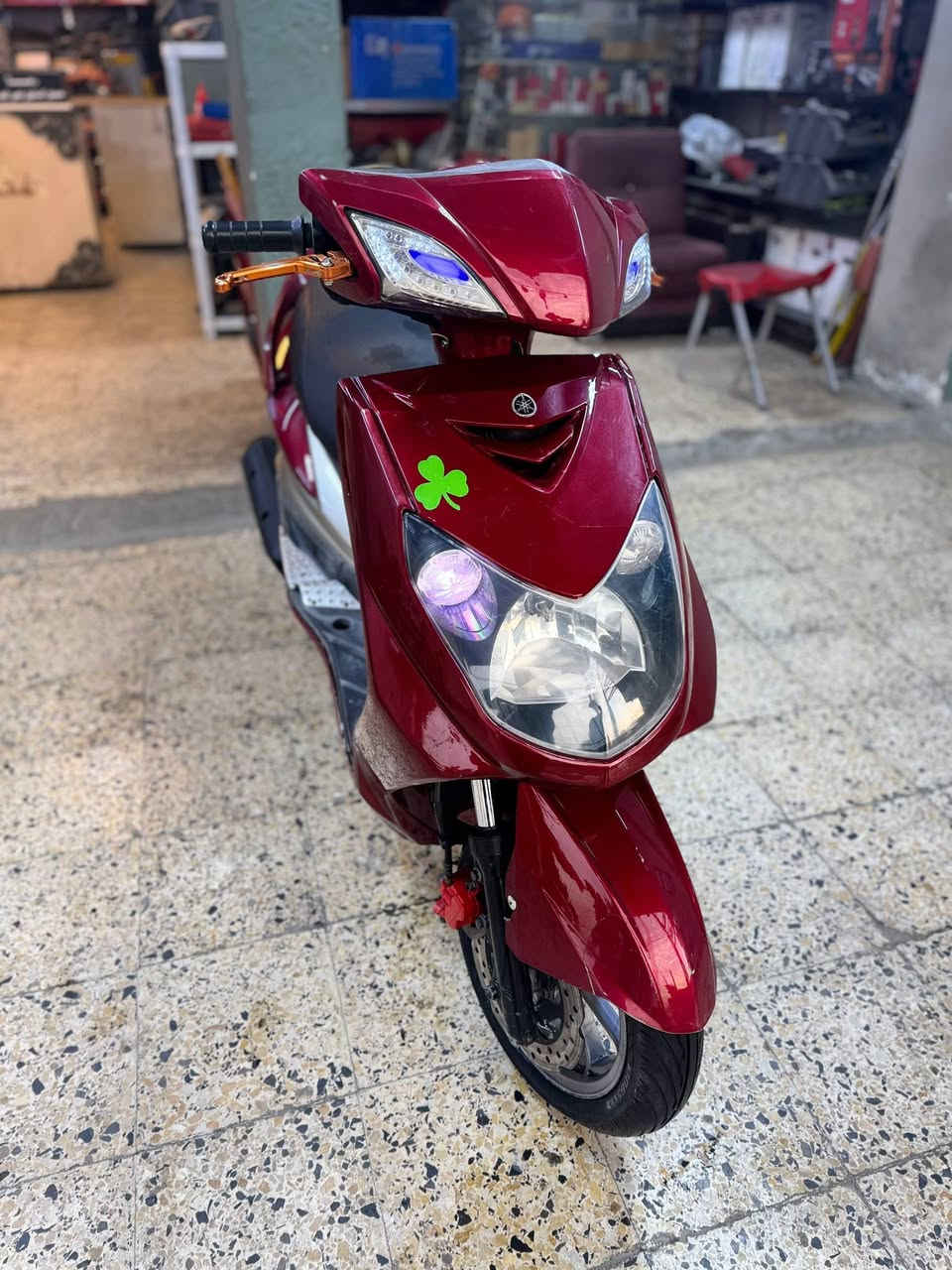 للبيع نوزل دراجه كفاله عامه مكينتها بلاد بيها كلجات دراجه نشطه كلش بيها وياله ونواعم سعرها مليون وميتين 1200 مكاني البياع للاتصال ***********
