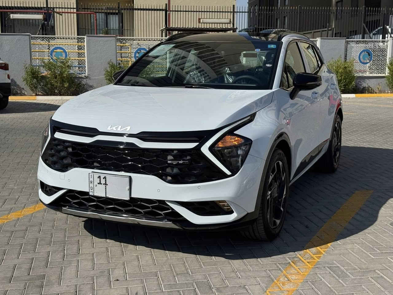 السلام عليكم 
كيا سبورتج جي تي لاين 2025 ضمان الشركة الدولية 
ماشيه 8الاف كيلو متر 
مكفوله كفاله عامه 
المواصفات 
1-بصمة
2-بنراما
3-كراسي تدفئا + تبريد 
4-استيراً تدفئا 
5-شفتات استيراً
6-سايد بريك بصمة
7-اوتو هولد
8-مانع نزلاق
9-مانع نحدار
10-شاحن واير ليس
11-ليد امامي خلفي
12-ويل كب كروم حجم 19 
13-كراسي الامامية كهرباء
14-صندوك كهرباء
15-كراسي جلد
16- 3انظمة قيادة 
17-تبريد شاشة
18-قطعتيت تبريد 
19-اشاير بل مري 
20-مري شفط 
21-حساس امامي خلفي 
22-حساس مطر
23-جام اوتو 
24-لايت زينون 
25-لايت كهرباء يصعد وينزل 
26-نفكيشن 
27-شاشة اصلية 
وبعد بيها هواي مواصفات 
مكان السيارة بغداد البنوك 
للاستفسار : ***********
