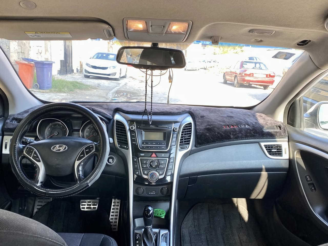 السلام عليكم
هواندي النترا للبيع موديل 2013 وارد امريكي رقم بغداد بااسمي ..
 الحادث فقط جاملغ السائق ومصلح نفسة 
(سونار السيارة موجود اخر صور ) السيارة ليبل واحد بدون تبديل
 المواصفات …
عداد الكيلو متر 59 
المكينه  دوش DOHC 2000 
بصمة 
تدفئة كشنات هيتر 
تبريد ثلج 
بصمة ابواب 
مسند للاكواب في الكشنات الخلفية 
 اشارة بالمري 
السيارة كلش حلوةو نظيفة وبعدها على البلاد 
رقمها بغداد وبااسمي 

سعرها 100 وبيها مجال جدا بسيط 

مكان السيارة بغداد / حي البنوك 
 للاتصال على الرقم ***********
مامتواجد على الفيس
