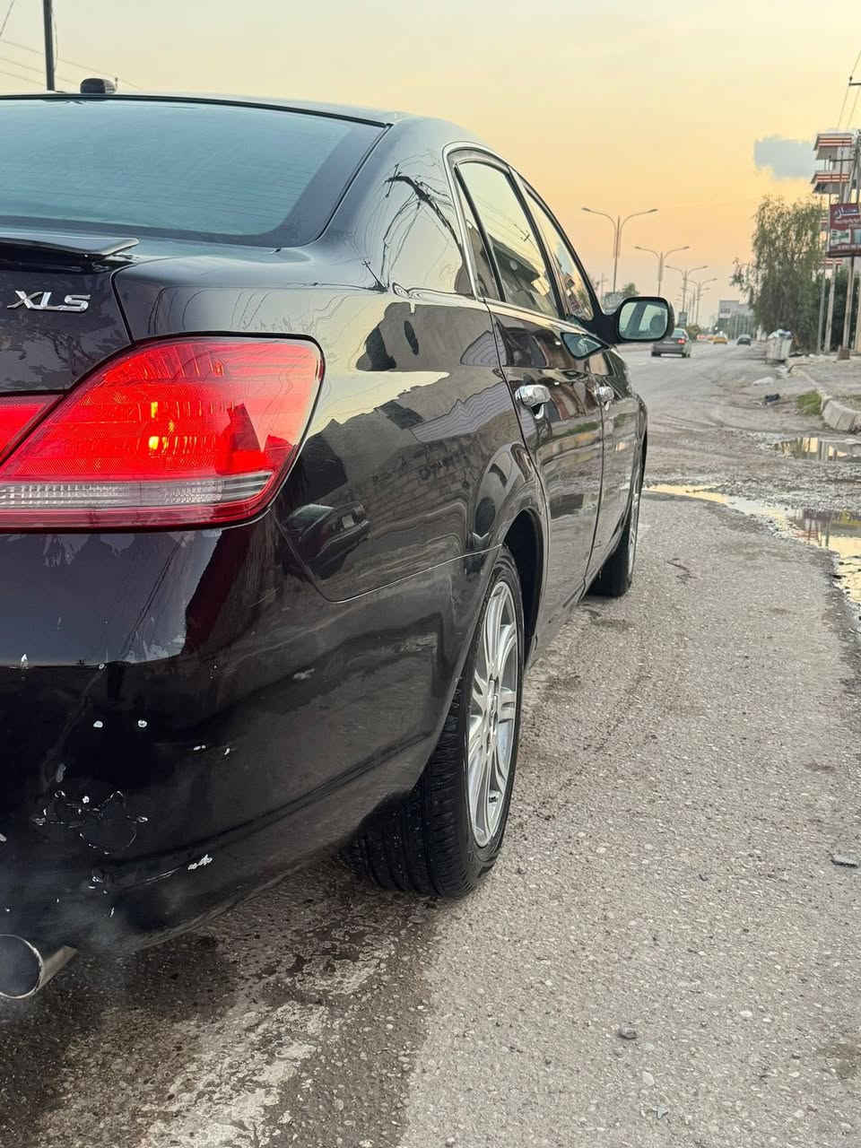 السلام عليكم افلون ٢٠٠٨ سونار موجود سيارة بغداد موجودة سعرها ٩٥ هذا رقم تلفون ***********
