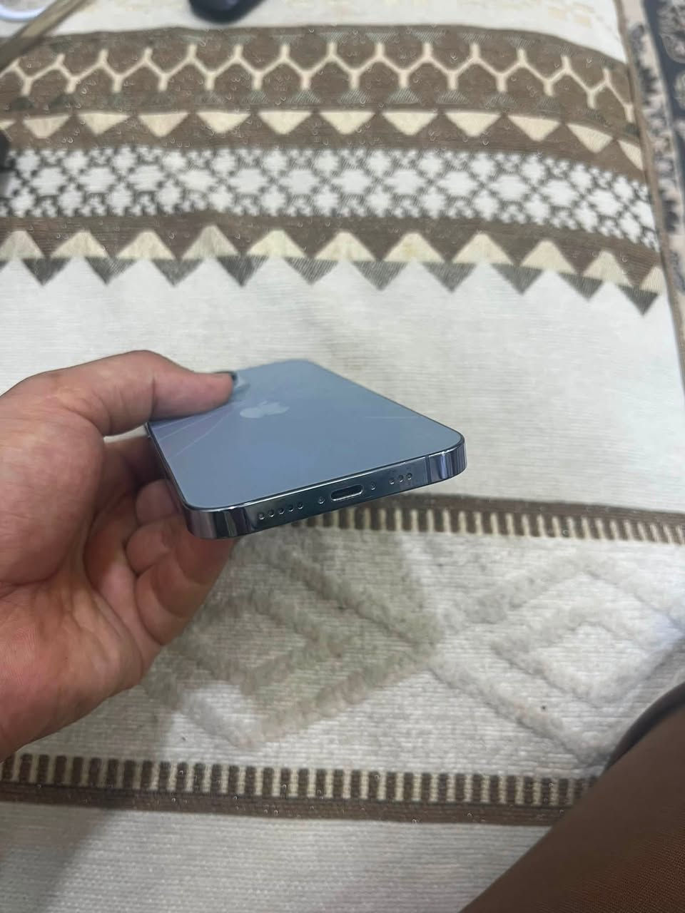 السلام عليكم بيع فقط
ايفون ١٣  برو فقط فقط 
مبدل شاشه وبطاريه نوعيه زينه
ذاكره 256 
بصمه وجه تشتغل وكلشي شغال
السعر. ٣٢٥ الف 
للاتصال ***********
بغداد الكرخ
