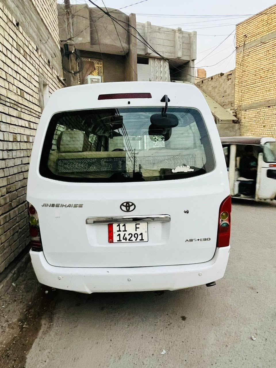 عليكم H1 للبيع موديل 15 خير من الله مكفوله من صبغ وضربه فقط بيهه شبرين باب سلايت صبغ  فقط سياره جاهزه من كلشي مكان سياره بغداد الرقم ***********
