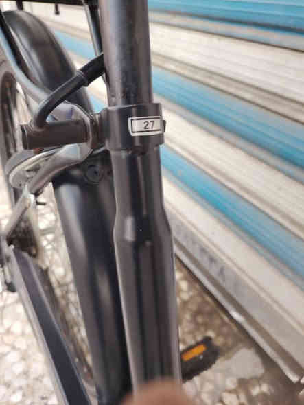 السلام عليكم ورحمة الله وبركاته 
بيسكل بناتي حجم 27 تاير عريض أوزان 
باله ياباني النضافه فول  
قفل خلفي اصلي برجستون 
ماركه ( NEOSAGE)
السعر ( 160 الف) 
 سيبايه عضم اصلي كير ٧ نمر
موديل حديث ٢٠٢٠ 
 كير وحساس شغال فول
 بايدرات باله عكرب شيمانو 
لون ميمز اسود طافي مختم 
تاير عريض أوزان يتحمل وزن 
كشن طبي اصلي أوزان 
فول موصفات قطعه نضيفه 
عنوان المحل بغداد شارع الفلاح 
هاتف ***********
الاستفسار واتساب
