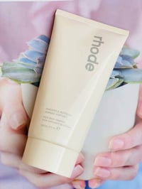 غسول وجه • Rhode Skin Pineapple Refresh • منظف بشرة • غسول يومي • عناي...
