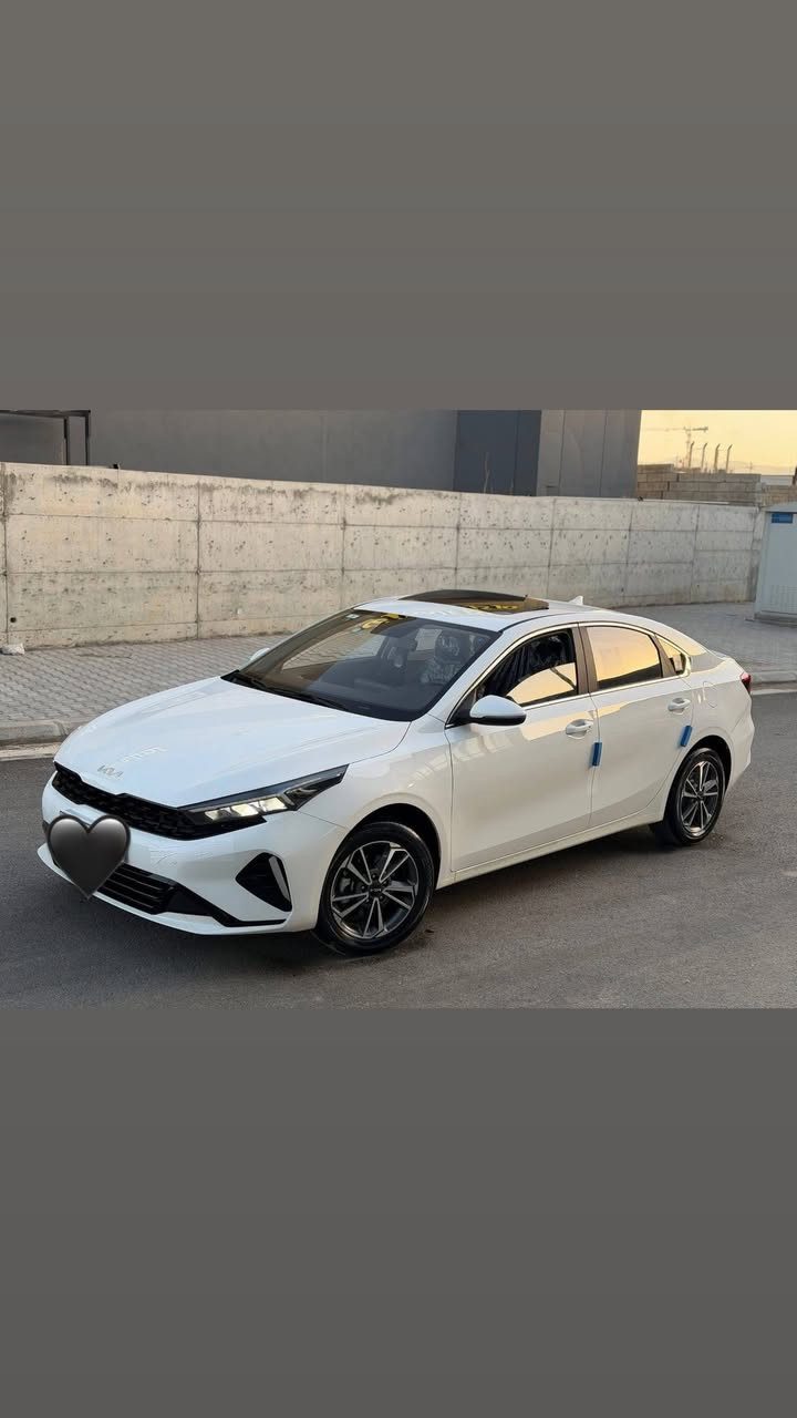 سلام عليكم   k3 للبيع مديل 2022 وارد خليجي تجميع صيني  محرك ١٥٠٠ دوش دبل نوزل سياره جديده ماشيه 50 الف    والسونار موجود داخل الصور
 مواصفات فول تحكم استيرن
ثلال وضعيات قياده فتحه سقف بصمه
كشنات جلد بيجي
تحديد سرعه
كامره دواره  تحكم بل كامره
عداد سرعه ديجتال
لايت اليدي زنون ٣ عدسات + حجاب
شاشه اعطال
تبريد قطعتين مناخي
شحن لاسلكي
تنبيه كشنات خلفيه
٤ دسكات ايبيسي
اشاير بل مري 
حساس ضغط الاطارات
كير طياره مع شاشه للنمر
ايرباكات ٦
‏AuTo HOLD
‏DRIE  MODE
هند بريك بصمه
بصمه ابواب
فول تحكم . 
رقمه اربيل الجديد ثاني يوم احولك  او اسويلك وكالة مكاني بغداد الشرطه4 
سعره 134 بيه مجال  شي قليل 
***********
