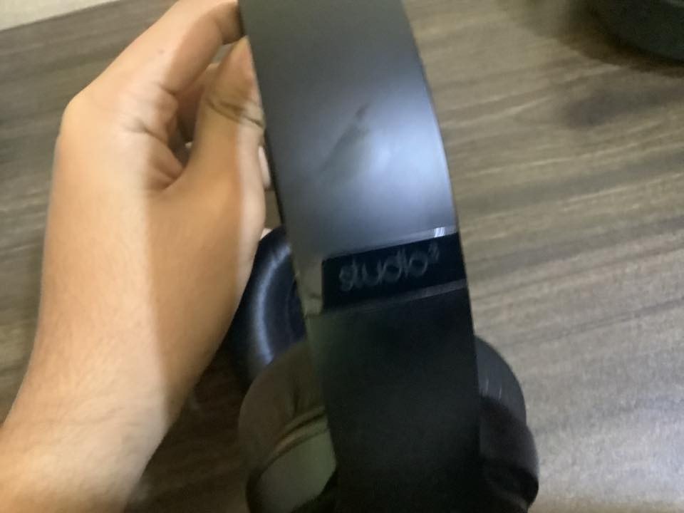 سماعة Beats Studio 3 اصلية ربط برنامج سعر 85  وية توصيل مكاني ديالى بعقوبة اذا ما تقدر تراسلني اكتب في تعليق واني أراسلك


**إذا كنت صاحب هذا الإعلان وتريد حذفه لأي سبب، رجاءا أرسل رسالة إلى الدعم الفني**