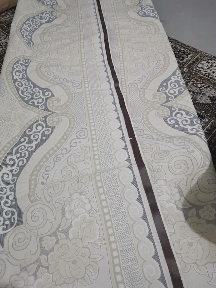 زولية تركي قياس ٣ ب ٤ بدون عيب نضيفة مغسولة ثخينة الشراي يتصل *********** أربيل, العراق
