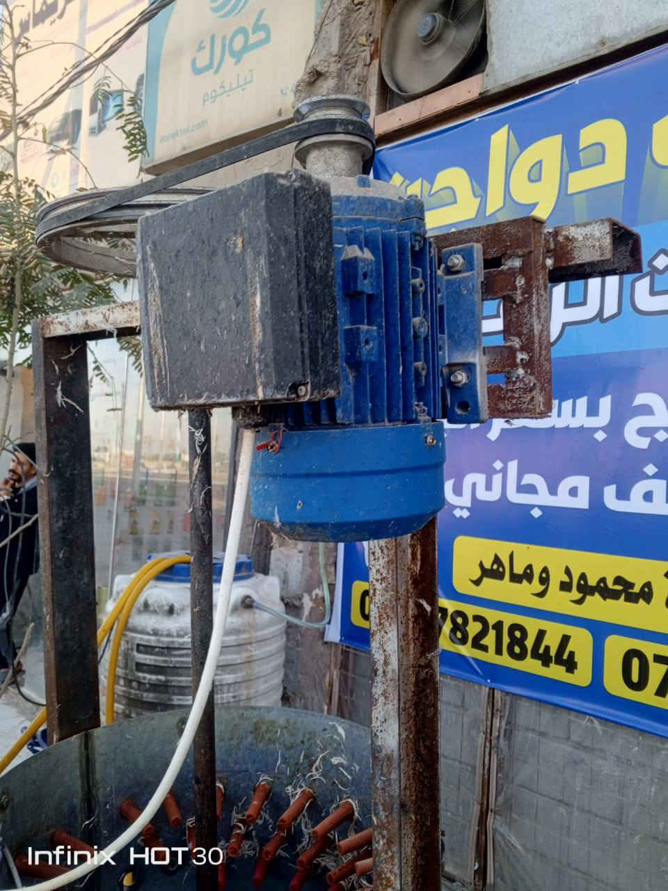 سلام عليكم هلاسه دجاج البيع شغاله وجديد المكان النجف ناحية رضويه سعر 550بيه مجال رقم ***********
