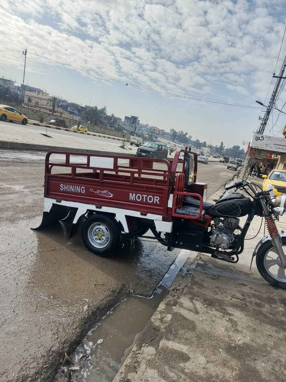 السلام وعليكم ستوت لبيع الموديل 2021 المحرك 2023 منفيس موجود  الشاصي مضروب باج السعر 1200وبيه مجال العنوان موصل الأيمن الاستفسار على الرقم*********** غير متواجد على الفيسبك
