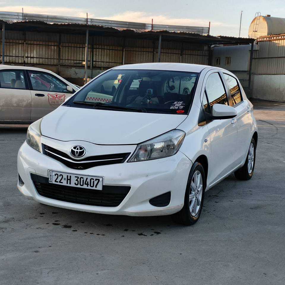 توێتە یارس مۆدێل 2013 خەلیجی رەنگی سپی . جامتا .
سیارەکەی هەتا بەلێی جوان و تۆکمەیە 
بەنەزبەت سبوخ هیجی نیە 
هەموو گیانی بەشەرتە 
چوار تایی نوێی لەسەرە دوو دبلی پشتەوەی نویە  رەقەم و سەنەوەی نوێیە و باناوی خۆمە 
چوار جام کارابایی . یکۆ . پێنج بالیڤ . هەموو گیانی بەشەرتە یەک دینار مەسروفی نیە 
بەنزبەت سحری 100 کەمەک مەجال . 
ناونیشان هەولێر گەرەکی کورانی نوێ 

*********** أربيل, العراق
