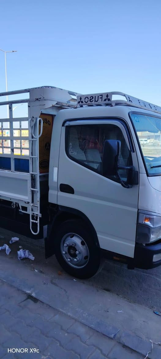 سلام عليكم كنتر كويتي مديل 18 لسياره جديده رقم بصرة جديد ***********
