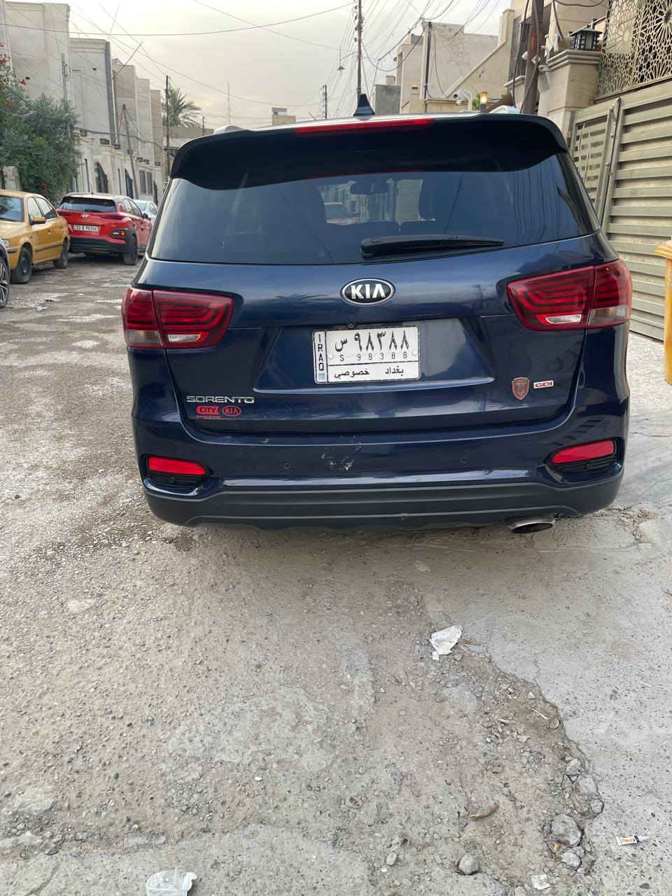 السلام عليكم للبيع سياره سورنتو وارد امريكي سبعه راكبمديل ١٩ السعر ١٧٥ وبيهه مجال الشراي العنوان بغداد حي اور الاستفسار ع رقم وتساب *********** او تصال

