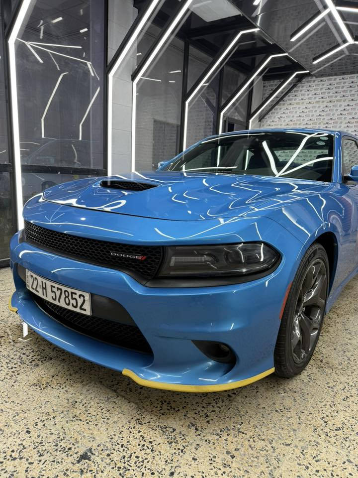 جارجر GT 2019 ماشيه 70 الف حقيقي السياره كلش جديده وارد كندي داخله كلين كفاله عامه ونطربت بلعراق فقط بلجاملغ الخلفي  سنويه جديده بسم شركه هارلم سعرهه 265 وبيهه مجال  ***********
