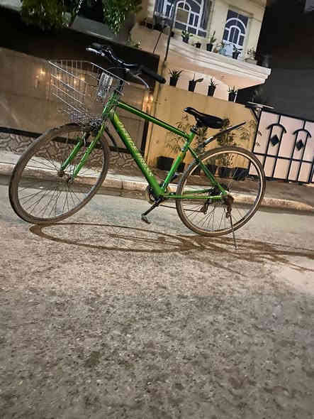 باسكل ياباني تحكم كير 8 سرع وأمامي 3 سرع السعر 125 الف وبي مجال الموقع بغداد الشعب حي البساتين للتواصل الرقم ***********
