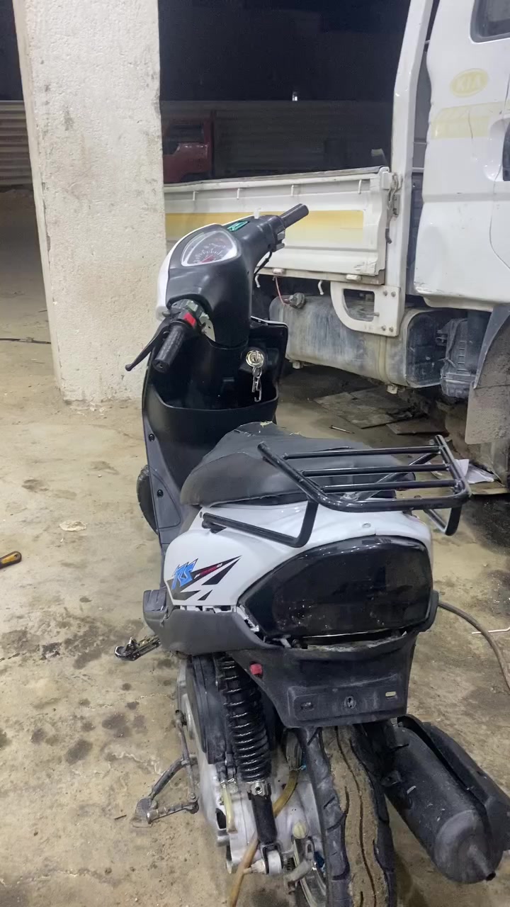 السلام عليكم ورحمة الله وبركاته
دراجه ماكس عدله للبيع مفتوحه كفر جديد وياها كفر ثاني وقطعه السواد كلشي جديد دراجه مكينته حلوه السعر خاص


**إذا كنت صاحب هذا الإعلان وتريد حذفه لأي سبب، رجاءا أرسل رسالة إلى الدعم الفني**