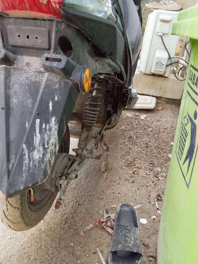 السلام عليكم 
دراجة شحن
سكنس 2023
تشيل 6 باتري
72 فولط
ملف 1000 واط حقيقي
رايدها ب250 وبيها مجال
سويت بيها حادث وتركتها بدون بطاريات
مكاني بصره جبيله شارع البهو البصرة, العراق


**إذا كنت صاحب هذا الإعلان وتريد حذفه لأي سبب، رجاءا أرسل رسالة إلى الدعم الفني**