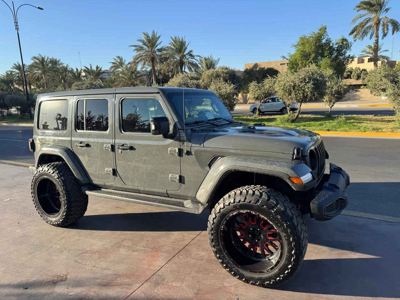 جيب رانجلر  2023
6سلندر  محرك 3600  صور الحادث بلمنشور 
السياره زيرو ماشيه تقريبا 
2.500 كم 
بصمة 
تصليح درجه اولئ وصبغ عام للجمالية 
السياره كشف واضافة سقف لنفس الموديل  .
صورة الحادث .بلمنشور
السعر 210 بيهه مجال 
مكاني بغداد الحارثيه ***********
