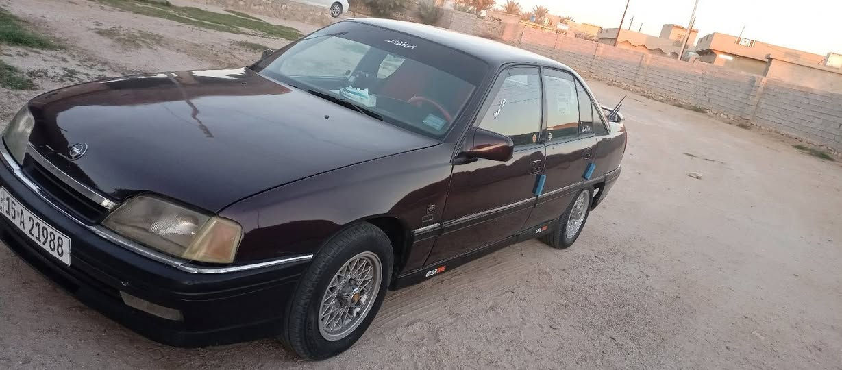 السلام عليكم للبيع اوبل اوميكا موديل 91 سياره جديده كشره مصبوق صبق عام اثر جراد كهربائيات كله شقاله محرك وكير شرط الفحص ارفلو باتري جديد فيت بم سياره مسويله دامه وتجي اشوف ابعينك صدر دبلات كله جديد رقم وسنويه جدد تحويل مباشر بسامينه رون سرعه حماوه كله شغال ترايك للبصره السعر المطلوب 40 وبيه مجال للطيبين اتصل ‏‪***********‬‏ مكان السياره الفلوجه الكرمه
