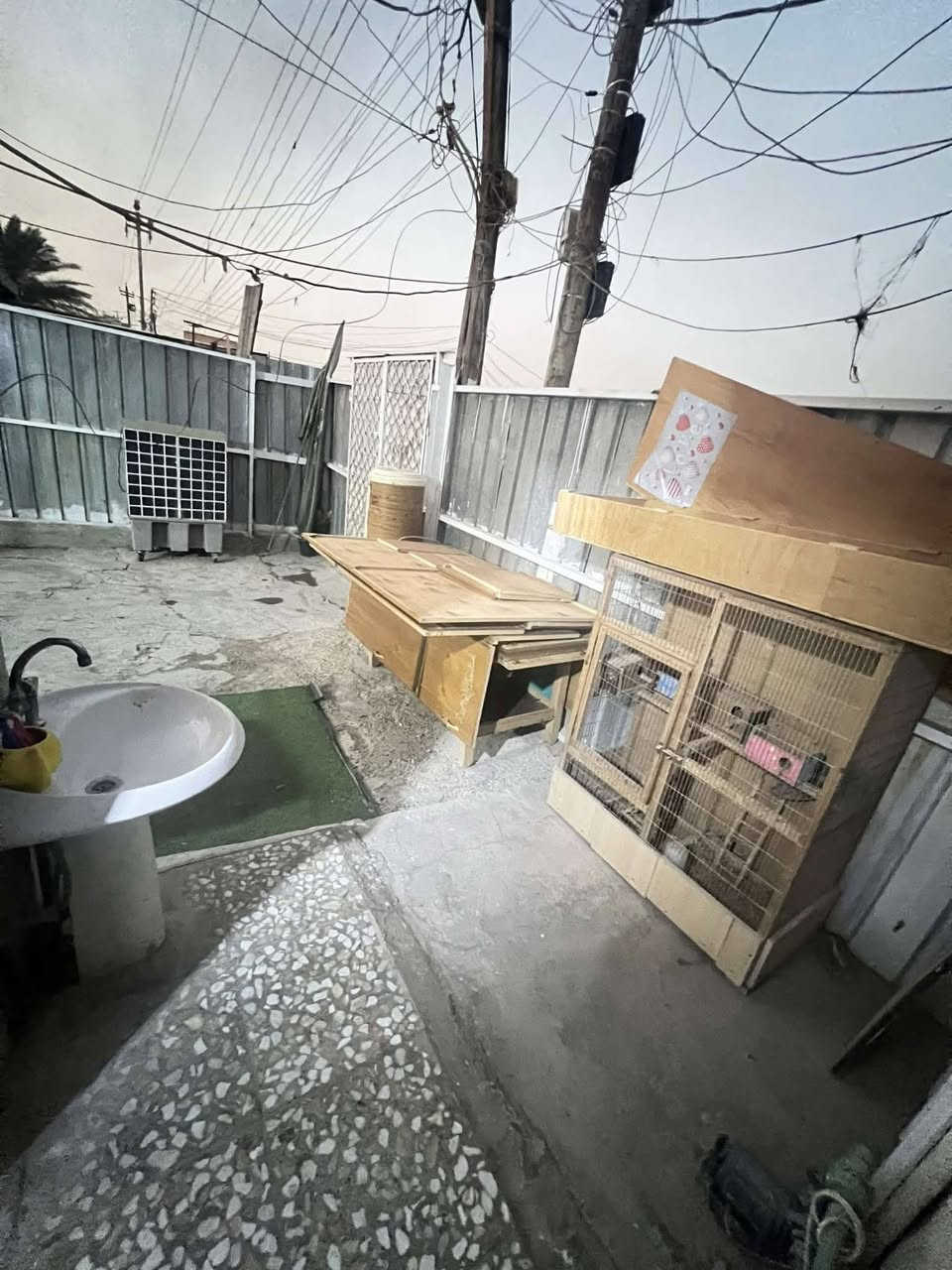 شقه ارضيه لل بيع في الرستميه يم الكليه العسكريه مساحته200البناء150السعر45وبيه مجال الرقم ***********
