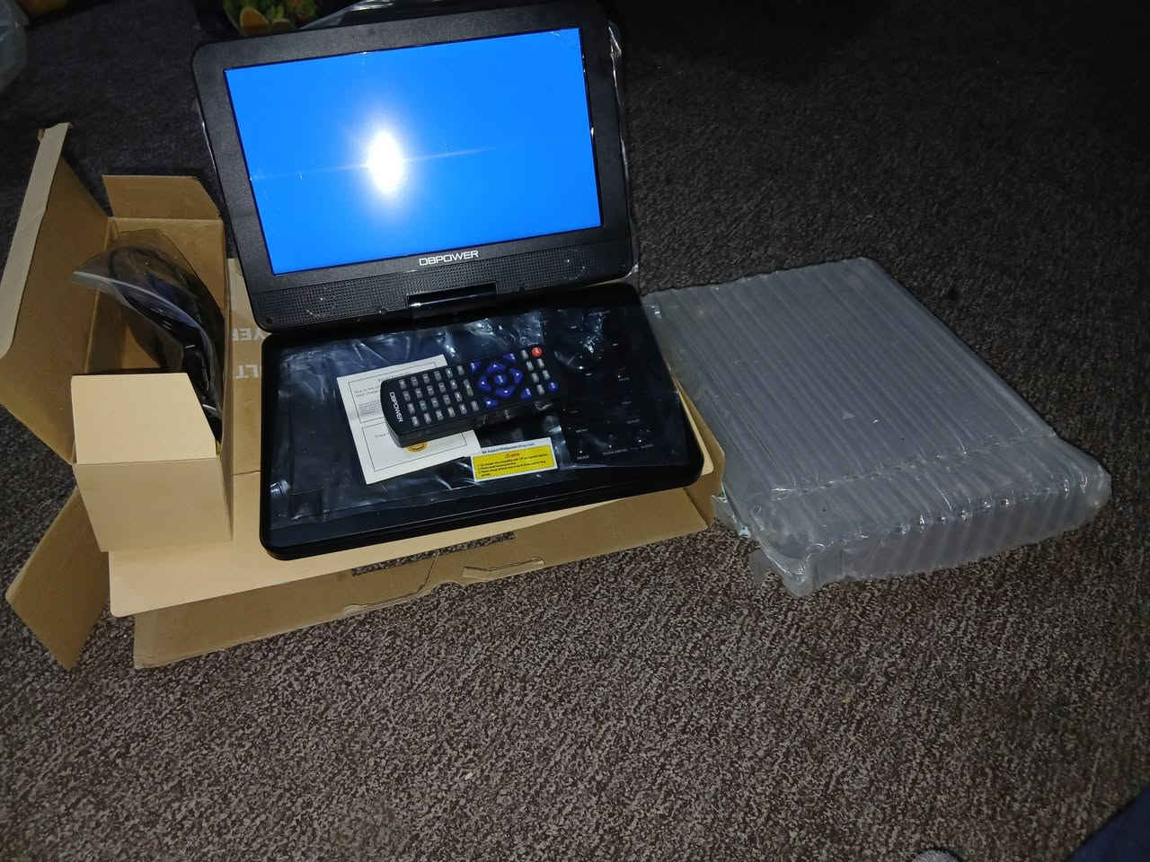 ديفيدي جديد شحن 
٥٠ الف مع التوصيل


**إذا كنت صاحب هذا الإعلان وتريد حذفه لأي سبب، رجاءا أرسل رسالة إلى الدعم الفني**