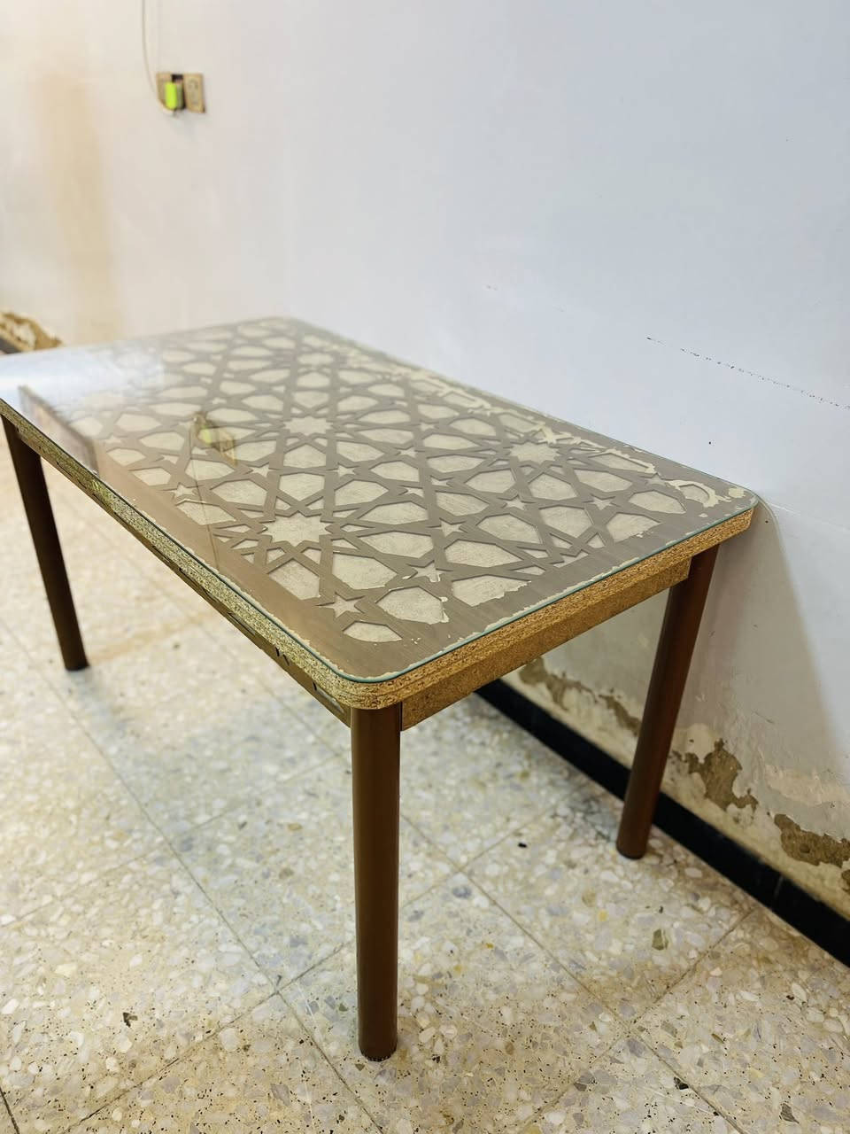 سلام عليكم ميز طعام للبيع بدون كراسي مكان بغداد العبيدي لاستفسار ***********
