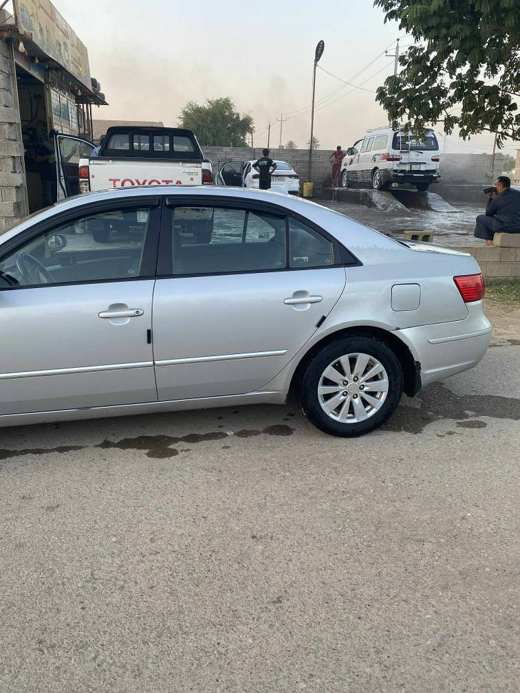 سلام عليكم سوناتا 2010 وارد امريكي
ضرر جاملغ خلفي جهة السائق
رقم بغداد 
الرقم ***********
