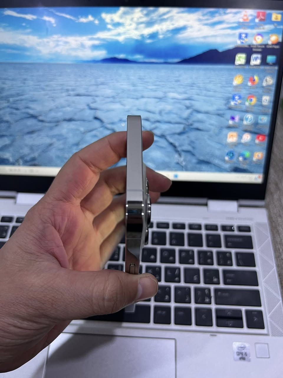 13 برو (( فقط برو )) 
ذاكره 128 
نموذج M تك سيم 
بطاريه 90 
شرط ما مفتوح 
حيل نظيف 
سعر الجهاز 525 الف 
شراي خاص او اتصل. 
*********** 
***********
