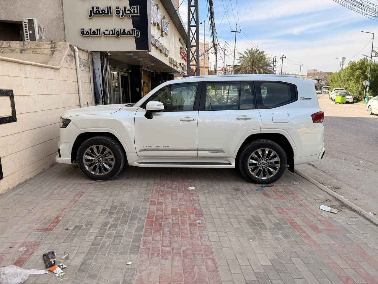لاندكروز  GXR 2022  (ساز)
TOYOTA Land cruiser 2022

نضافه ١٠٠/١٠٠ 

‎سنة الصنع: 2022 

‎ضمان شركة SAS

ماشييه  30 الف  كم 

رقم اربيل تحويل او وكاله عامه 
المواصفات:
محرك 6 سلندر 4.0L

فتحة سقف ( سلايد ) 

٣ شاشات 

شاشات ترفيه خلفية

مقاعد جلد 

مقاعد كهربائية 

مقاعد امامية تبريد 

⁠تبريد وتدفئة امامي خلفي 

بصمة الابواب 

صندوق كهربائي

مصابيح LED و زينون

7 راكب 

شحن واير ليس 

حساس امامي خلفي 

حجم العجلات 20 inch 

مكفول كفاله عام 

موقع السيارة كربلاء 

للاستفسار الاتصال بالرقم
*********** 
السعر 615 $)
مع مجال قليل
