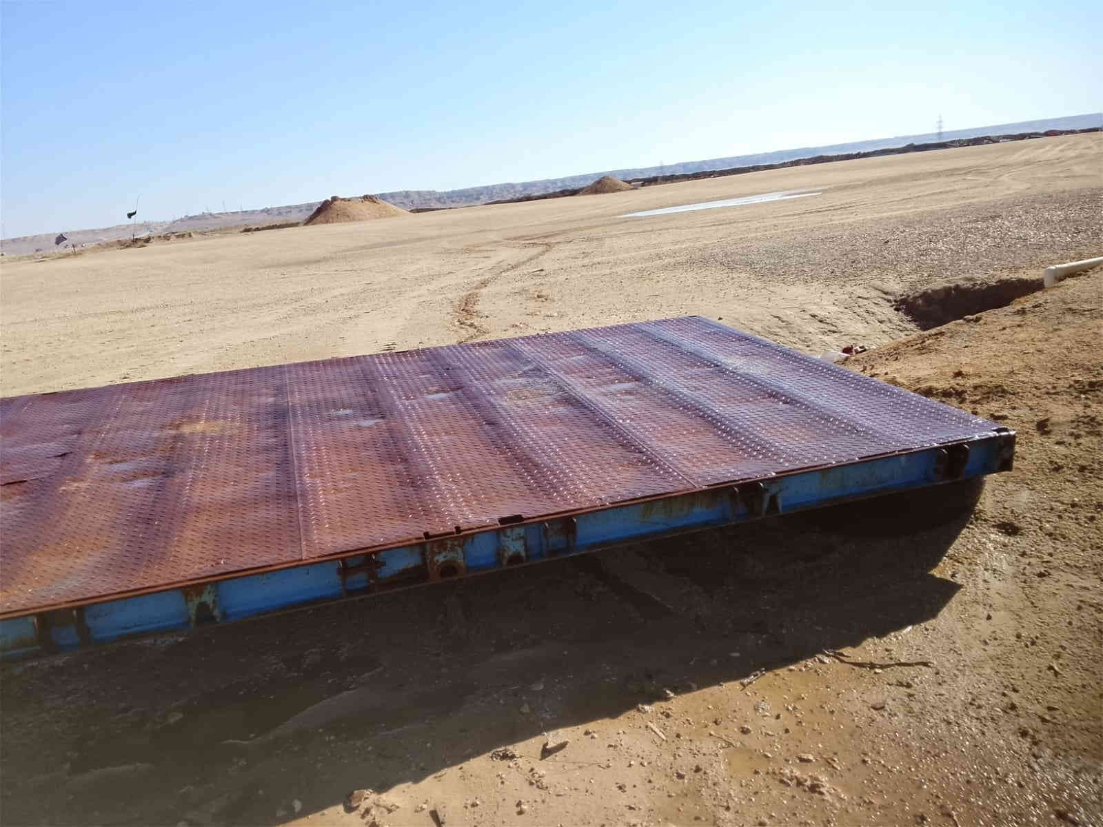 السلام عليكم 
صطحية للبيع نضيفة 
الطول والعرض داخل موجود صور 
#السعر 2,750 وبيه مجال اي ستفسار رقم 
*********** المكان كربلاء
