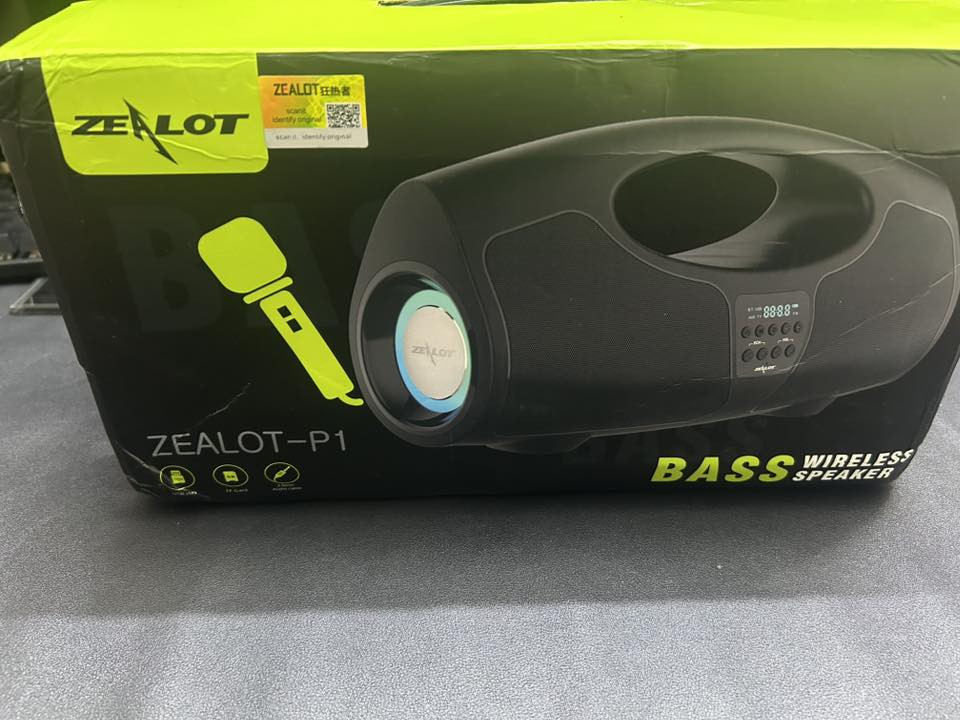 للبيع زيلوت اصلي جديد صوتهه قوي جدا وواضح سعرهه ٤٠ الف عنواني بغداد الاسكان *********** يتوفر توصيل
