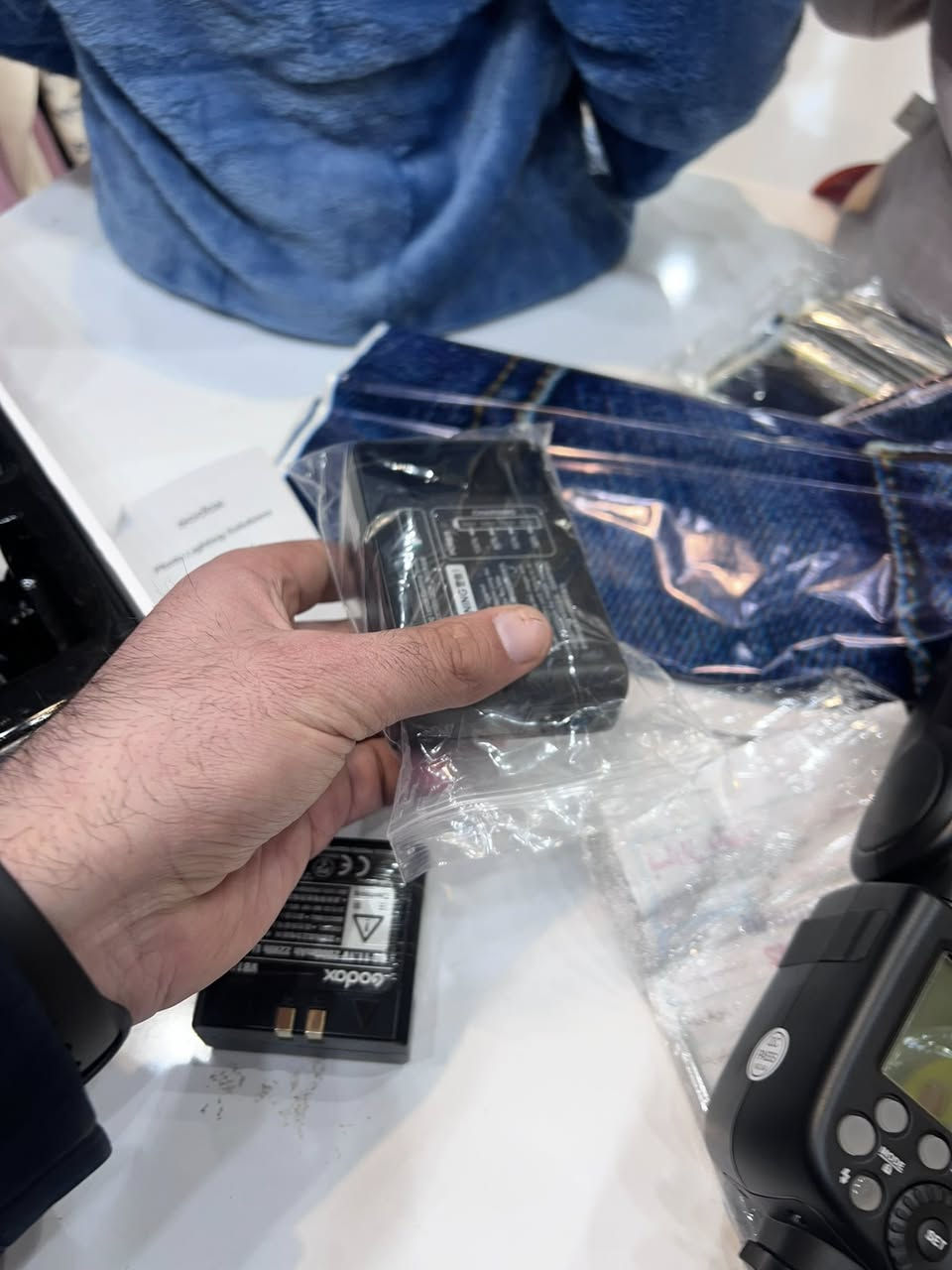 مرحبا اخوان متوفر فلاش ماركه كوداكس  مال  كاميره كانون فلاش جديد كبس  بس بطاريه ميته    اني فتحته كبس  بس بطاريه ميته و بطاريه ويايه تكدر  تبدل بطاريات ب داخل    سعر ٧٥ الف  شرط شغل


**إذا كنت صاحب هذا الإعلان وتريد حذفه لأي سبب، رجاءا أرسل رسالة إلى الدعم الفني**