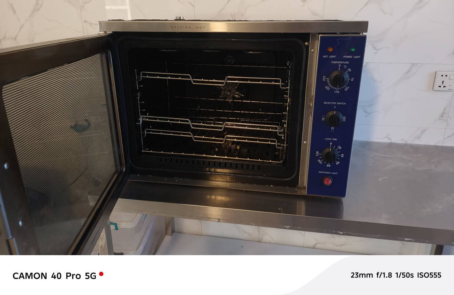 سلام عليكم
فرن بيتزا او معجنات للبيع استخدام قلبل جدا
للاستفسار ‏‪***********‬‏
