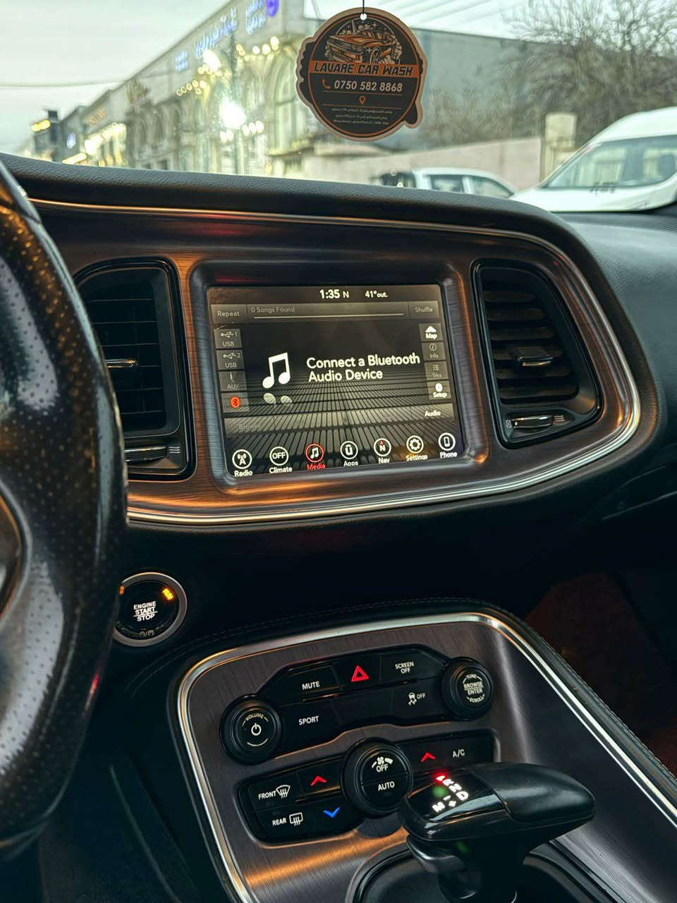 دۆج چالنجر ٢٠١٧ پلەس
فوول مواسەفات 
شاشە گەورە
سەماعەی alpha sound s
هەموو شتی نویە هەتا ٢٠٣٠ بەناوی خۆمە
تەحویل غرامە بەناو کردن بەشەرت

دوو پارچەی سبوغە 
چاملغ بونيد
*********** أربيل, العراق
