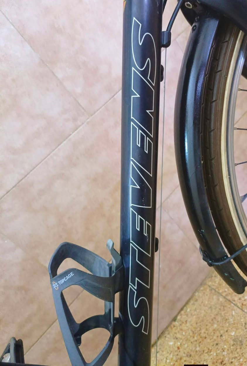 السلام عليكم شلون كباتن 🌄
متوفر بايك ترحال مفول ماركة ستيفن العالمية الغنية عن التعريف 🤩😍 

دراجة قياس // اكس لارج 58 🤩🥰

معدن الدراجة//فول المنيوم ماشة أمامية صب 😍😊

سستم الدراجة//بالكامل شيمانو ديور //2*9 🤩🥰

ويالة الدراجة من ماركة ديور أيضا فول سلاسة ومتانة 🥰🥰 

ستيرن ماركة بونتريكر كاربون فايبر 🥰 🤩 

ركبة متحركة نفخ للراحه عند القيادة 😊🤗
تايرات لون مميز جوزي خط ابيض قياس 700*38😊🤗
سعر 275 الف وبي مجال 
بغداد الحسينية


**إذا كنت صاحب هذا الإعلان وتريد حذفه لأي سبب، رجاءا أرسل رسالة إلى الدعم الفني**