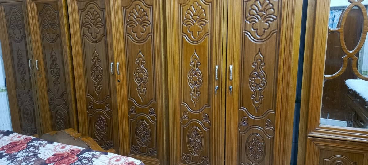سلام عليكم غرفه ام 6نضيفه كلش تزكام ثقيل شوفت عينك استخدام قليل  ورجا لحيد يكسر بسعره التعجبه هلبيه ولي متعجبه يعبر المنشور  مكاني شطره حي المعلمين سعره 2 مليون قفل  ‏‪***********‬‏
