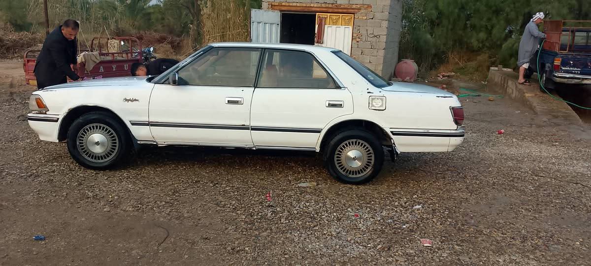 هارتوب گصيف. موديل 88. محرك بيه تنقيص قليل vvt  حداديه جديده تايرات نص عمر گير. جديد كهربائيات عوزها ترتيب تبريد عاطل مكفوله من الگص. والنقل والضربه القويه.السعر 35. وبيها مجال. 

***********. 

***********.

